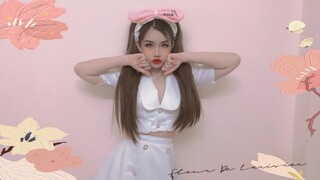 Cho em một cốc trà đàoTiện cho em hỏi lối vào tim anh ❤ 🌸Emi🌸