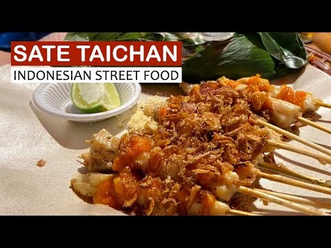 ASMR street food Indonesia 2021 | Indonesian spicy grilled chicken skewers satay