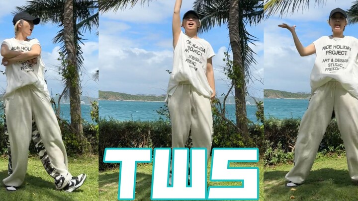 Sebuah lagu yang akan membuat Anda terpikat setelah sekali mendengarkan! TWS-Cover chorus dengan plo