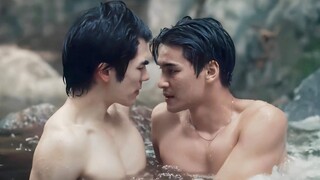 "ความงามและความโรแมนติก | พระอาทิตย์ตกที่เต็มไปด้วยดวงดาว ลำธารในป่า ดวงตาและรอยยิ้ม" (ภาพเก็บถาวร)