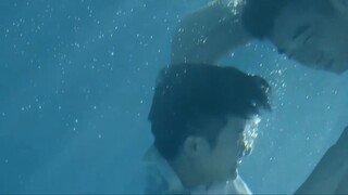 [Cheng Xin Cheng Yi] Aku selalu berpikir Du Cheng melompat ke kolam renang untuk menyelamatkan Shen 