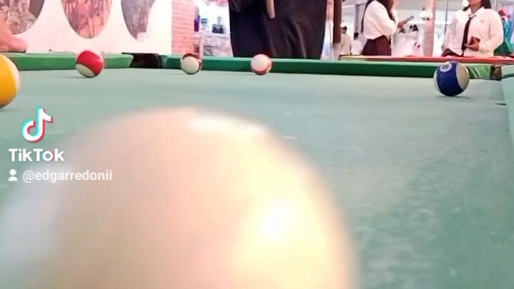 8 ball poll
