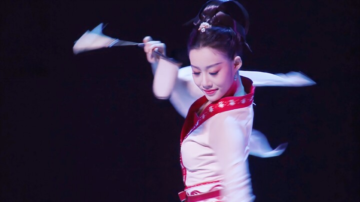 【Học viện Múa Bắc Kinh/Diễn múa cổ điển】“Vọng Thiên Niên” – Hoa sương quyện gió thoảng mờ, ngựa phi 