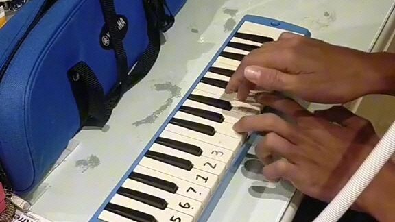 coba intro yang penting happy