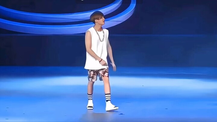 พี่ใหญ่ (แทน เจียนซี) เต้นรำละตินเบื้องต้น