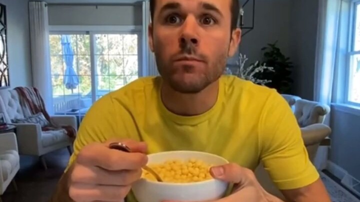 Makan dalam kenyataan VS makan dalam anime