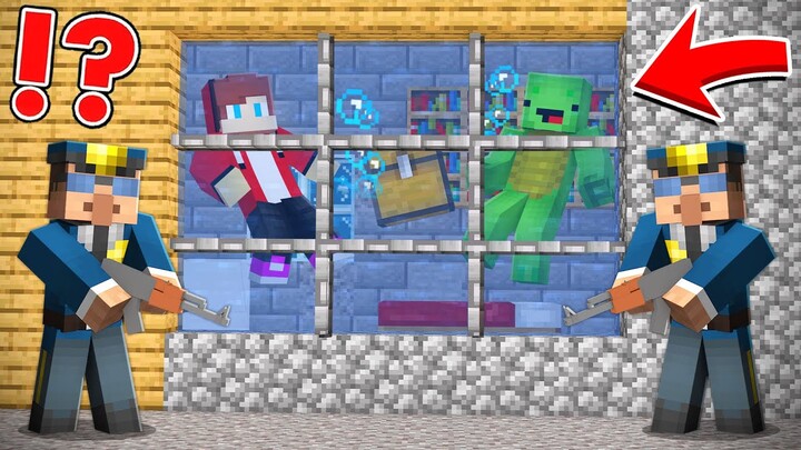 Locked Up an UNDERWATER PRISON in Minecraft - Maizen JJ and Mikey