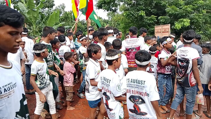 We will never forget 25 August Rohingya Remembrance Day. We want justice ⚖️ 😭😭😭😭😭😭