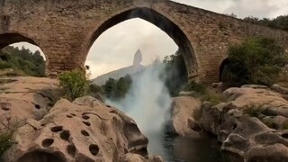 "You really can't scroll past this without having some artistic flair."