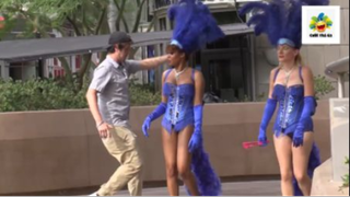 Giả Tay Định Tát Người Lạ Và Cái Kết :) #Prank
