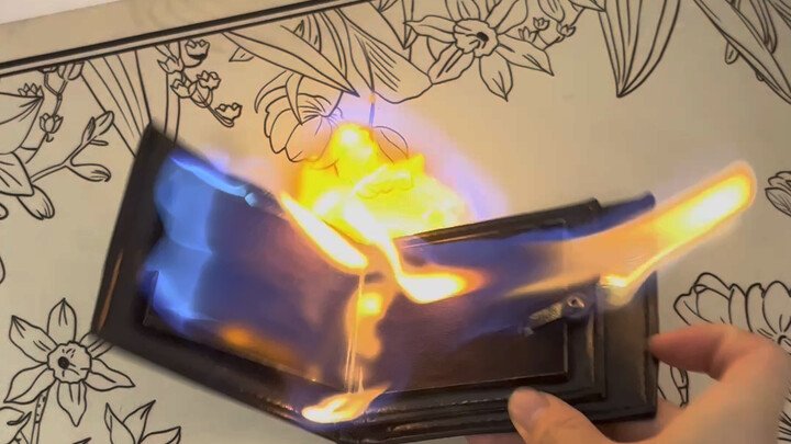 วันที่หกที่สนามบิน นี่มันไฟแช็กอะไรกันนะ แปลกๆ ทั้งนั้นเลย