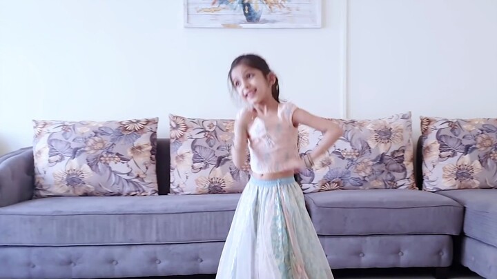 Indian girl's Bollywood dance cover | Song: MERE SOHNEYA