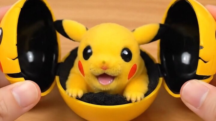 اقطع كرة البوكيمون واختر البوكيمون الذي تريد استدعاؤه!