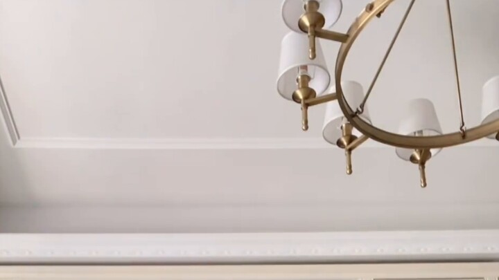 Sang ibu menari mengikuti lagu tema Produce Camp 2020, dan bayinya diam-diam mematikan musiknya. Bag