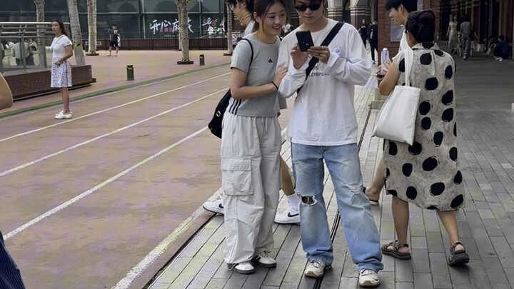 โอ้โห หนุ่มๆ! คุณลุงเทียนจินเปิดปากพูดทีเดียวทำให้คนเดินผ่านหัวเราะกันลั่น #ประวัติศาสตร์ #ปู้อี้ #ม