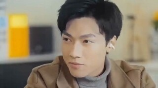 ช่วยด้วย ฉันต้องทำงานร่วมกับแฟนเก่า