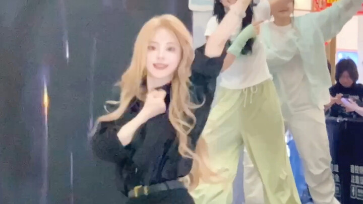 04 นักศึกษาสาว｜ยังมีใครจำเพลงธีมของ Youth With You ซีซั่น 3 ได้อีกบ้าง