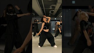 paint my heart red❤️ #jiohlim #choreography