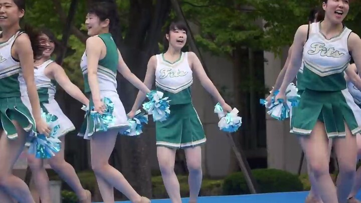 Japanese female college students cheerleading dance Kanto Academy, it seems to be different from wha