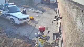 Dalam semalam, rumahku lenyap, kakekku lenyap, ayahku lenyap, ibuku lenyap, saudara perempuanku leny