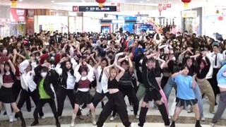 【aespa】Coachella thật tuyệt vời! Zhaqu thật thú vị! Điệu nhảy ngẫu nhiên Black Mamba | Hát và nhảy v