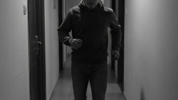 The Camera Recorded a Shadow That Ran Away 😨 #Horror #CCTV #Scary #AIVideo #Bilibili