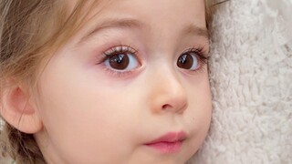 Bayi berusia 3 tahun ternyata secara mendalam mempertanyakan kewarganegaraannya sendiri