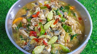 อ่อมกบใส่ดอกแค กับข้าวบ้านๆเมนูอาหารอีสาน สไตล์| ครัวบ้านๆ Channel