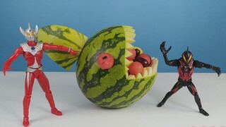 Ozawa, Taylor and Beria shared eating watermelon in the shape of a shark. There are various fruits i