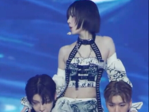 The Jin Dong winter outfit has been changed, and it just feels off to me—like it was swapped for the