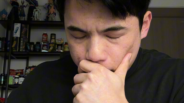 Blue cheese, slightly pungent.