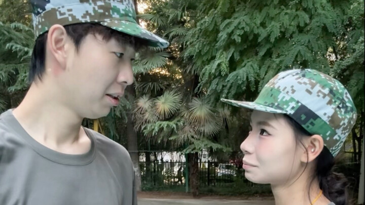 هل بدأت الكتيبات العسكرية للبنين والبنات بالمقارنة فيما بينها؟