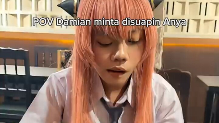 MAKAN BARENG COSPLAYER IMUT