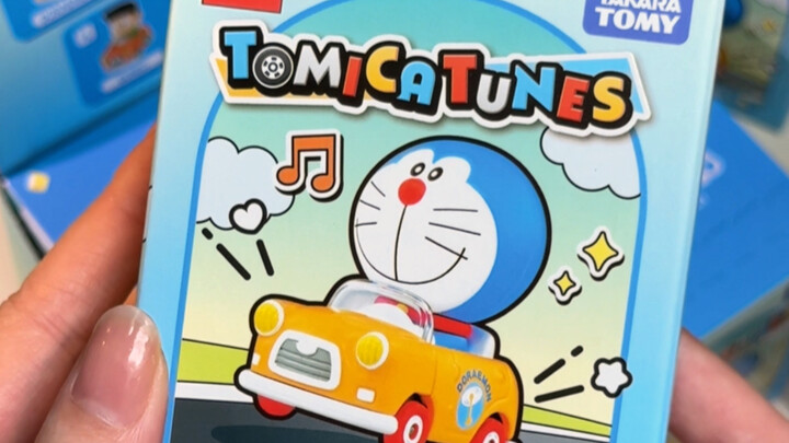 Let’s unbox that little blind box from next door in Japan—oh, it’s the adorable Doraemon!