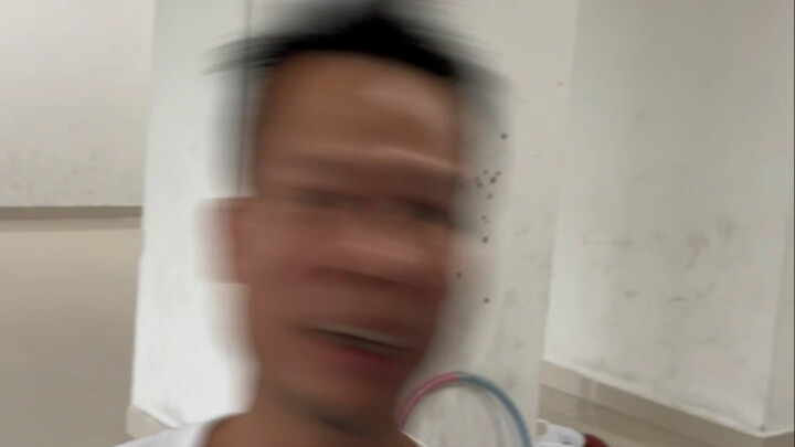 السلوك الغريب للإنسان المزيف