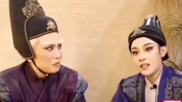 【Chen Lijun】Hahaha, ternyata kamu si Pria Tercantik di Dapur Timur itu begini rupanya! Ngga papa, ma