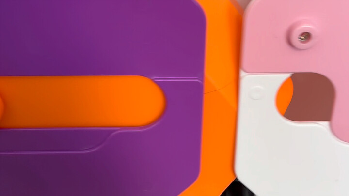 Everyone, remember to lock the door when you go to bed tonight!