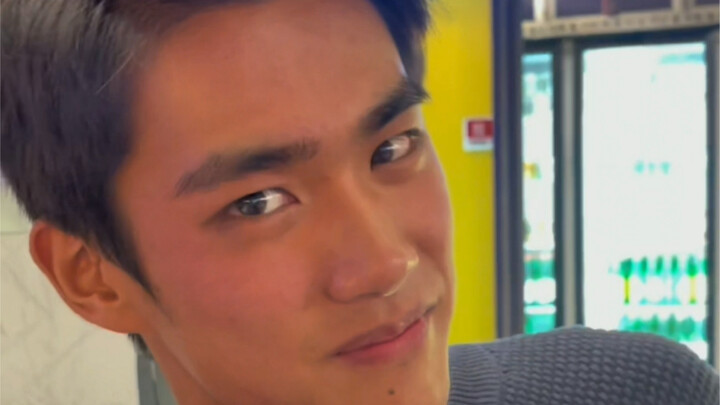 หนุ่มหล่อแพ้แอลกอฮอล์ ผิวคล้ำก็ยังเห็นว่าหน้าแดง!