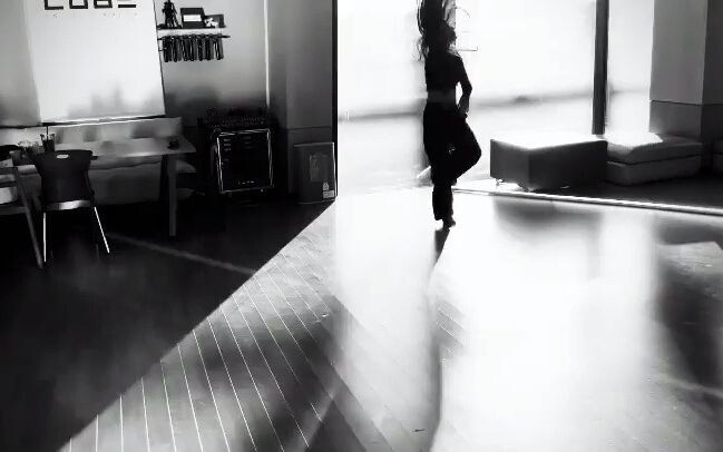 【(G)I-DLE】220101 Shuhua – Video luyện tập vũ đạo trên Instagram của Shuhua