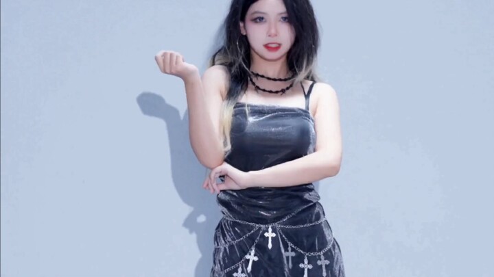 What an authoritative hip twist!