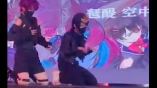 有一瞬间从自己看到了他的身影