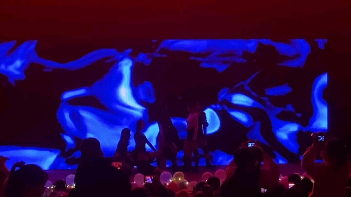 Anqing Normal University snake dance performance