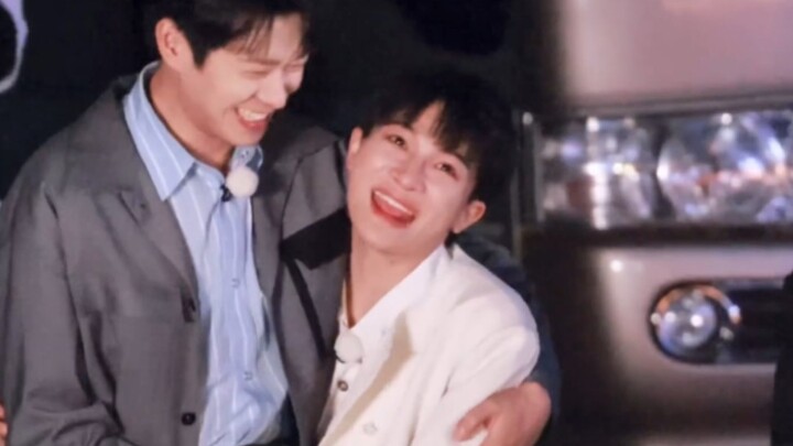 【โจวเซิน ราชาเกมล่าสัตว์】ได้เห็นพี่เซินกับเว่ยต้าซวินกอดกันอีกแล้ว แมวน้อยชอบกอดคนคุ้นเคยจริงๆ ฮ่าๆๆ