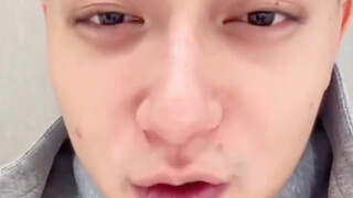 Hậu hôn nhân, Từ Nghệ Dương rạng rỡ đầy sức sống, còn Hoàng Tử Thao ủ rũ mụn mọc đầy mặt? Chẳng lẽ b