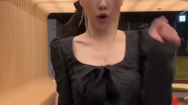 初一弟弟看女团／直男审美