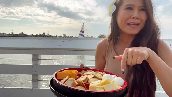 ชีวิตในอเมริกา  กินถั่ว กิน ชีส จะได้ ผอม ขออนุญาต คลิปนี้ สตอสุดๆ !!!