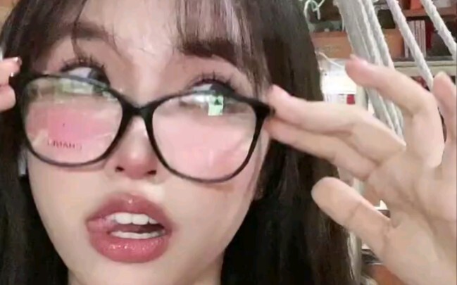 استلقيت في السكن لمدة يوم كامل، وأشعر بأنني مشوش بعض الشيء.