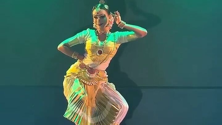 【Múa chân trên gốm】Remona Pereira – kỷ lục gia thế giới múa Bharatanatyam; cô ấy là người hay là pho