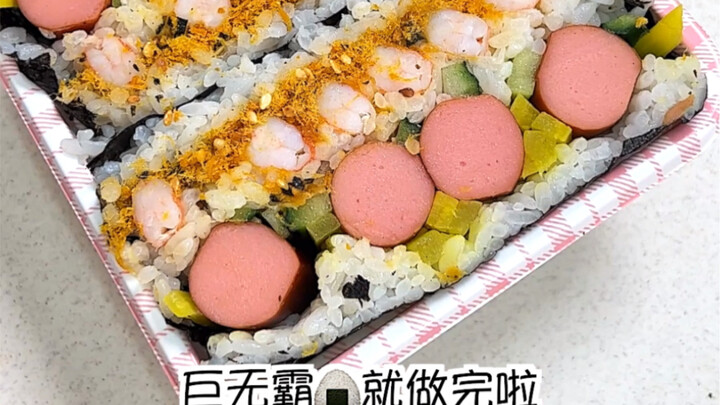 Hé lộ chi phí 596: bán sushi, cơm nắm vỉa hè có thể kiếm được bao nhiêu