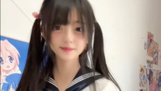 小雨摇ฅ( ̳• ·̫ • ̳ฅ)每次一看我自己跳舞就特别想笑。